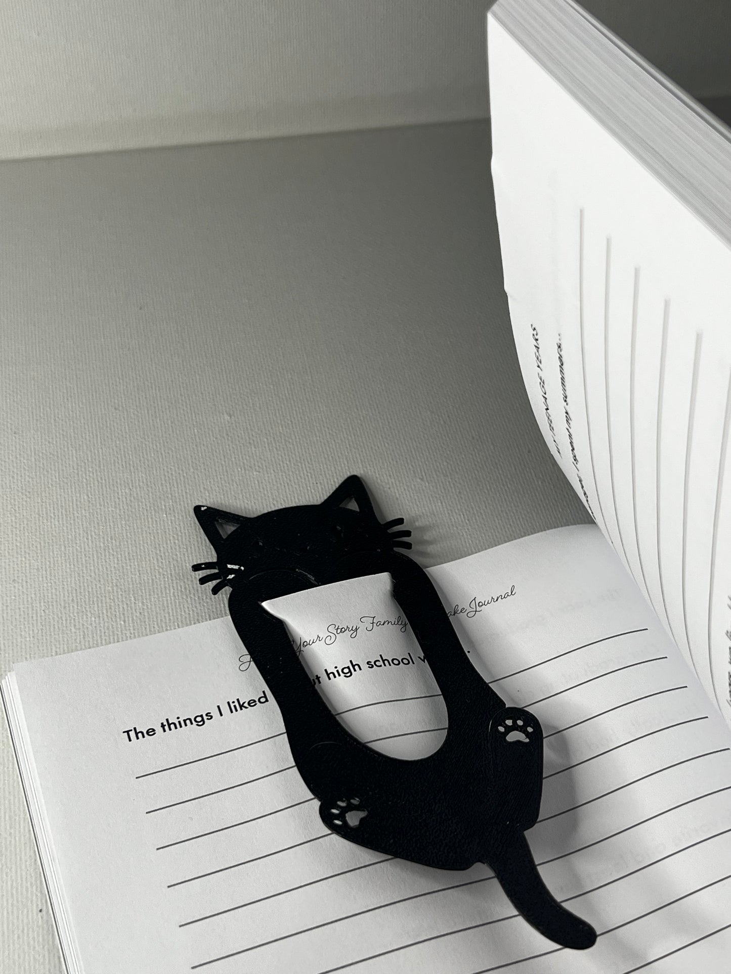 Cat shaped 3D Printed Bookmark